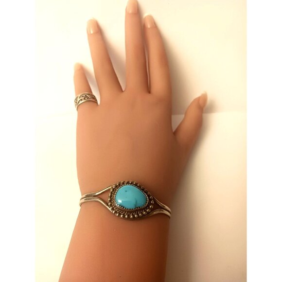 Native American Navajo Turquoise Sterling Cuff (1394) - Picture 3 of 7